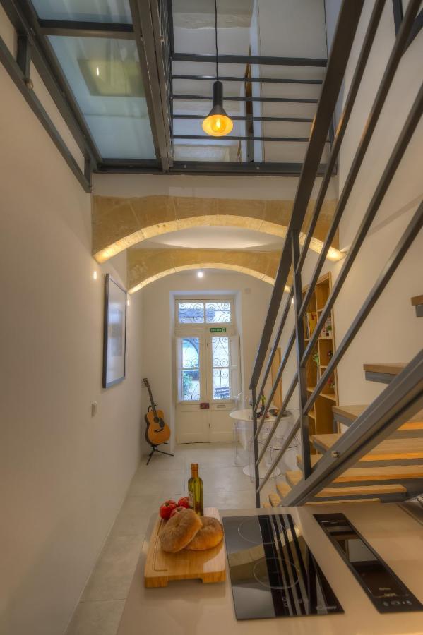 Cute And Modern Duplex Apartment In Ideal Location Rcas1-1 발레타 외부 사진
