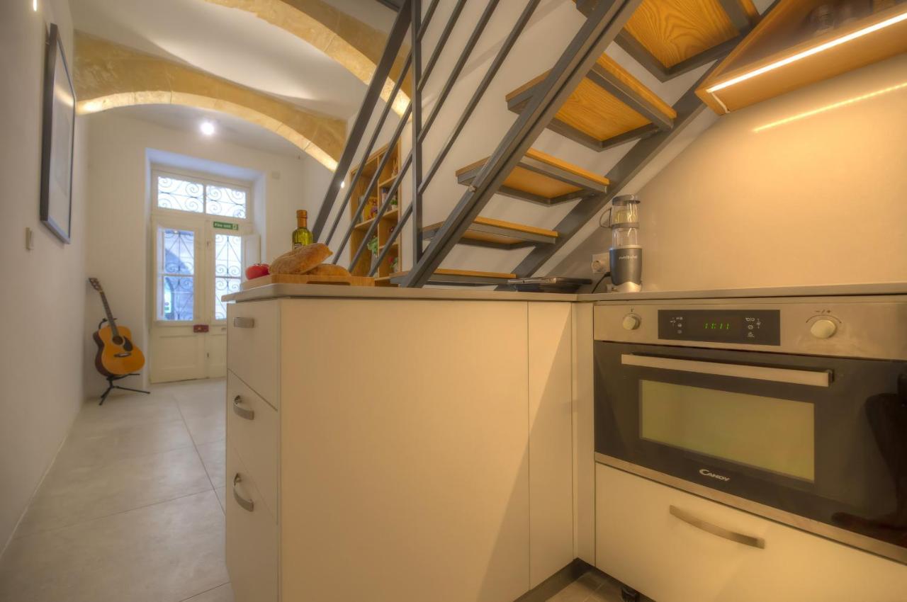 Cute And Modern Duplex Apartment In Ideal Location Rcas1-1 발레타 외부 사진