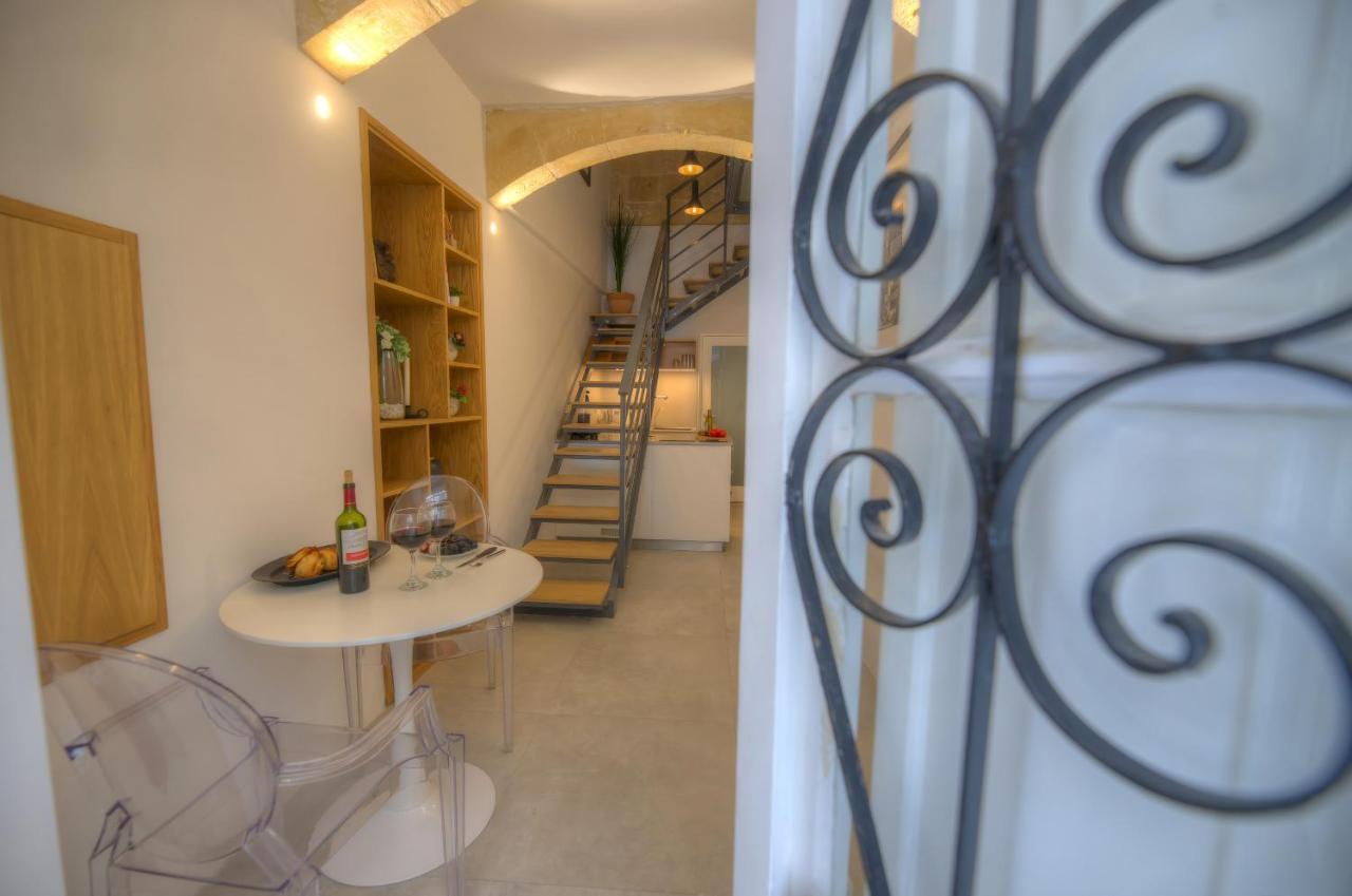 Cute And Modern Duplex Apartment In Ideal Location Rcas1-1 발레타 외부 사진